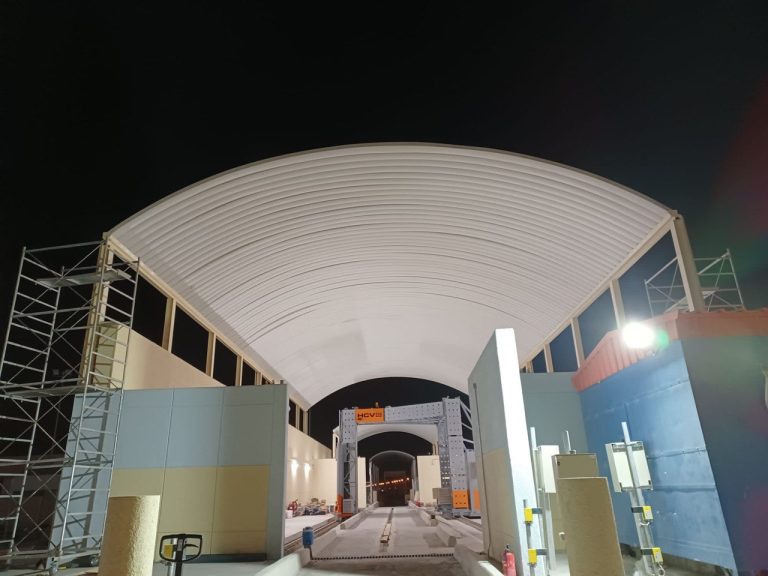 مظلات كيسبان لجهاز الفحص الاشعاعي بمنفذ السالمي الحدودي